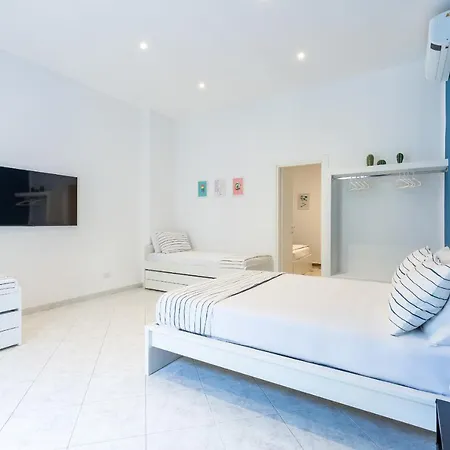 White&blue At Sanita By Wonderful Italy * Nápoly